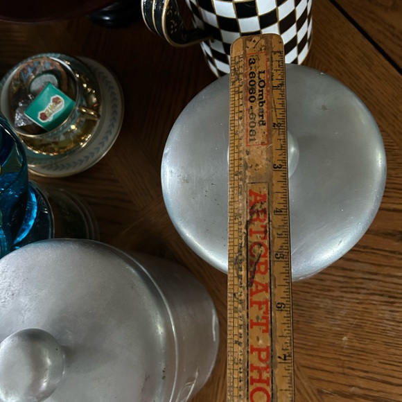 Vintage Aluminum FLOUR and SUGAR Canisters - Picture 8 of 8